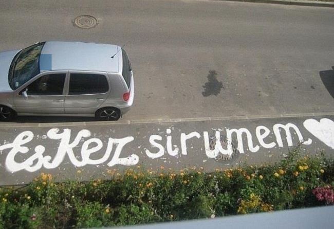 Romanized Armenian on the street. Source: VKontakte social network